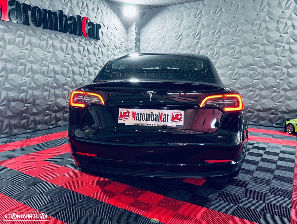 Tesla Model 3 - 11