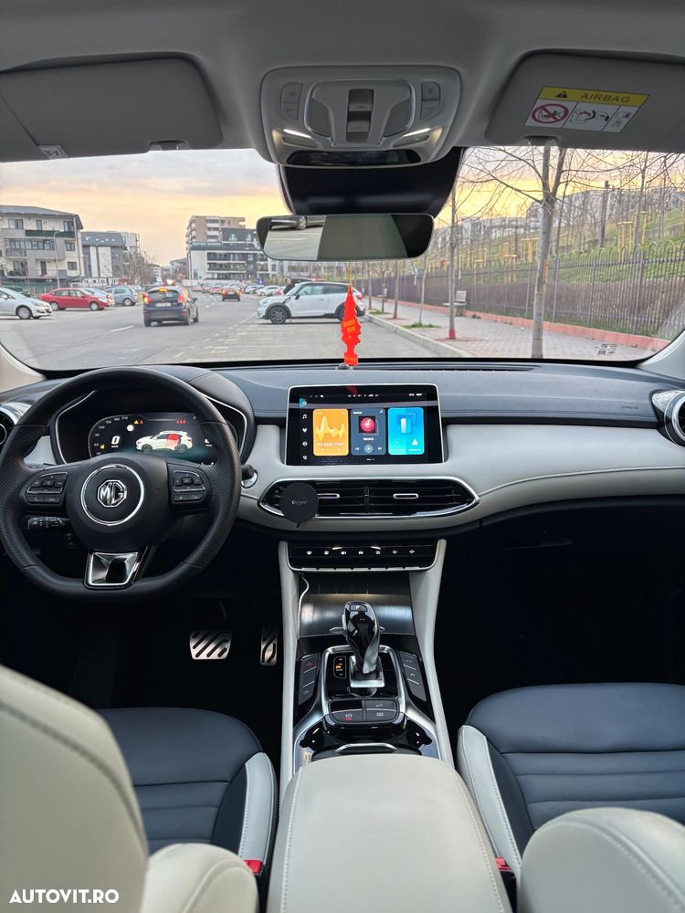 MG HS 1.5 T-GDi 7DCT Exclusive - 10