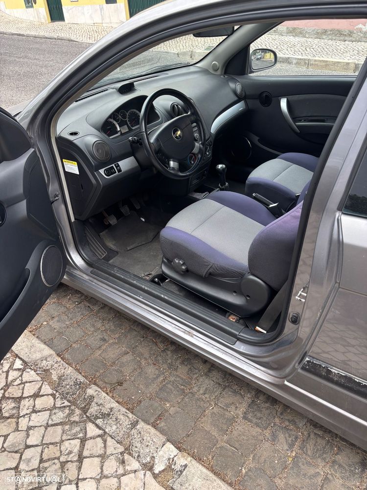 Chevrolet Aveo - 10