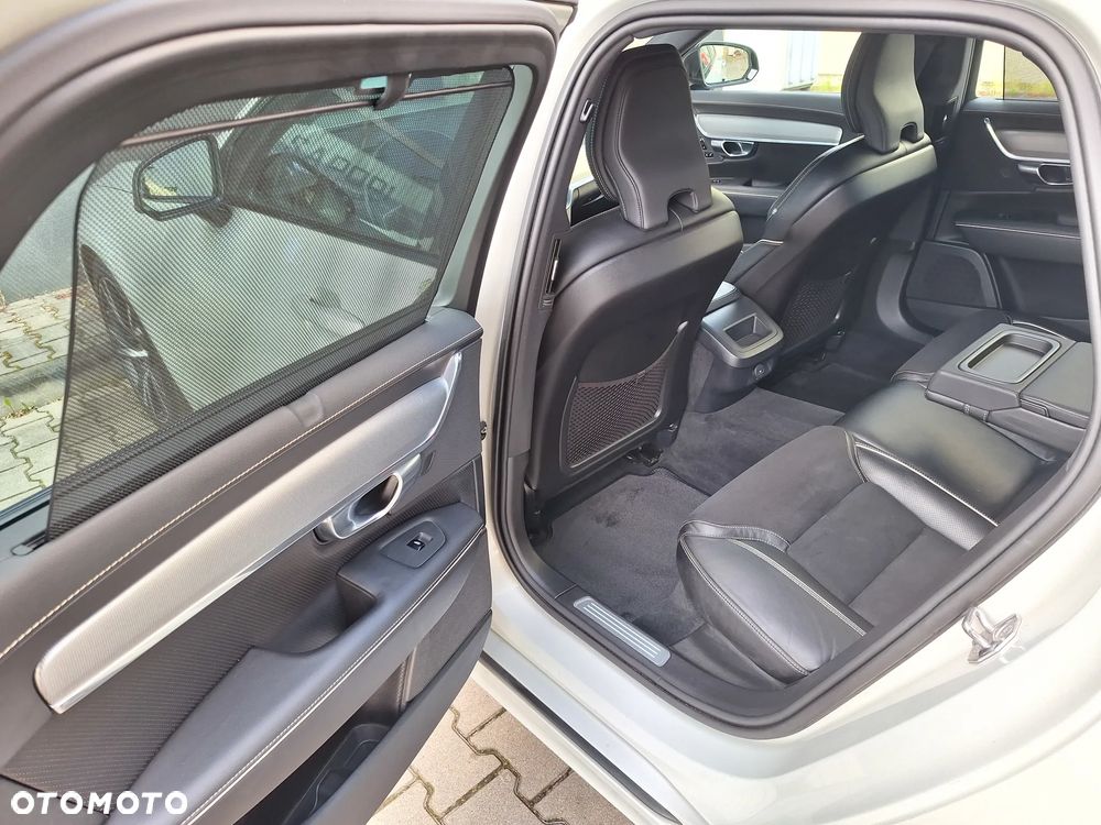 Volvo V90 D4 R-Design - 21