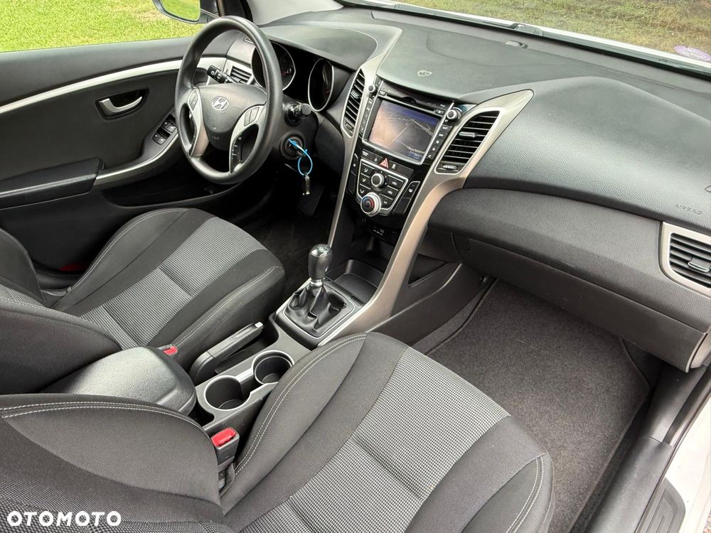 Kia Ceed - 34