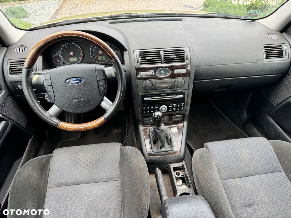 Ford Mondeo - 20