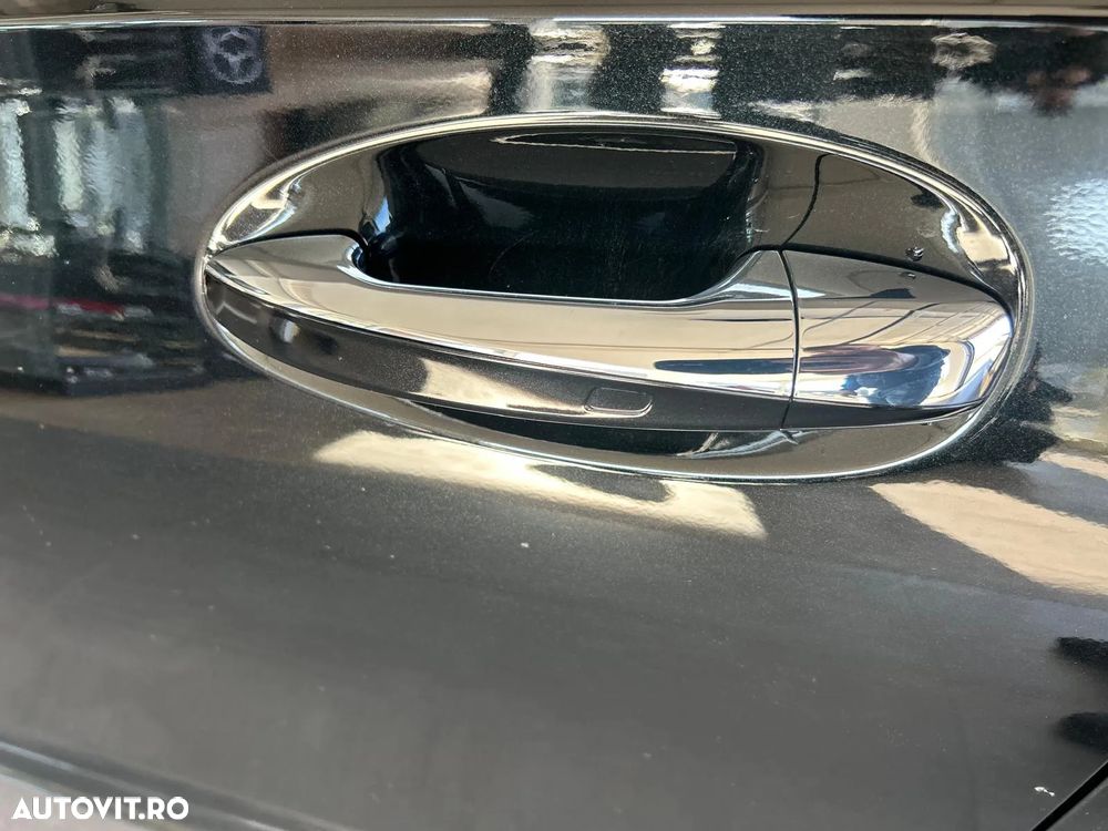 Mercedes-Benz A 200 7G-DCT AMG Line - 16