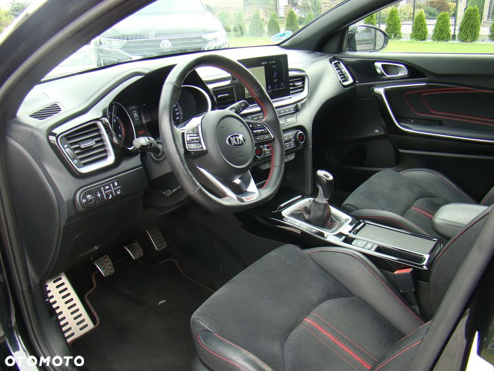Kia ProCeed 1.6 T-GDI OPF GT - 24