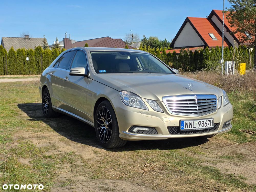 Mercedes-Benz Klasa E 250 CDI DPF BlueEFFICIENCY Automatik Elegance - 1