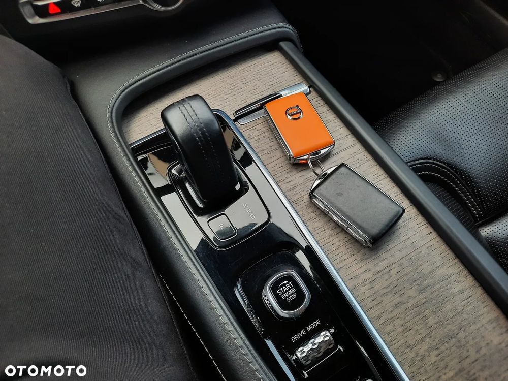 Volvo V90 Cross Country B5 B AWD Ultimate - 39