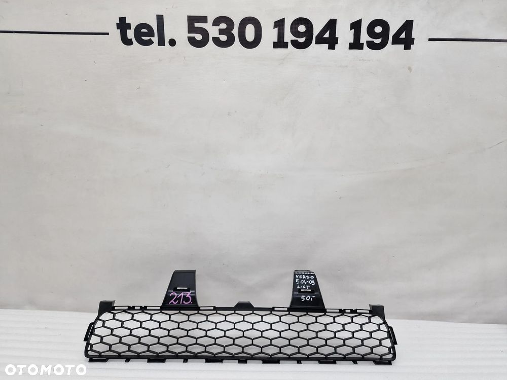 TOYOTA COROLLA VERSO II LIFT 06-08 KRATKA ŚRODKOWA ZDERZAKA PRZEDNIEGO , NR 531120F030  , NR AUKCJI K213 - 1