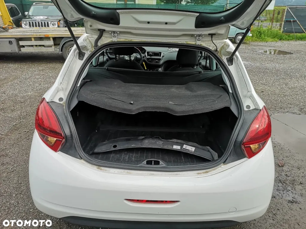 Peugeot 208 1.6 BlueHDi Active S&S - 24