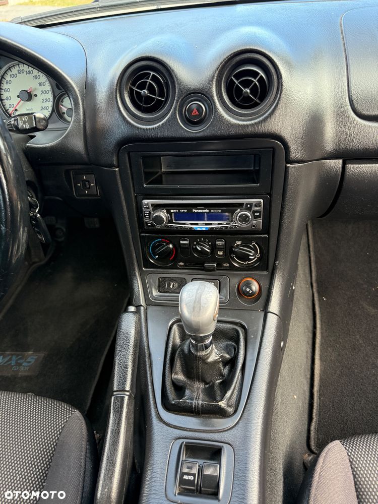 Mazda MX-5 1.6i 16V - 17