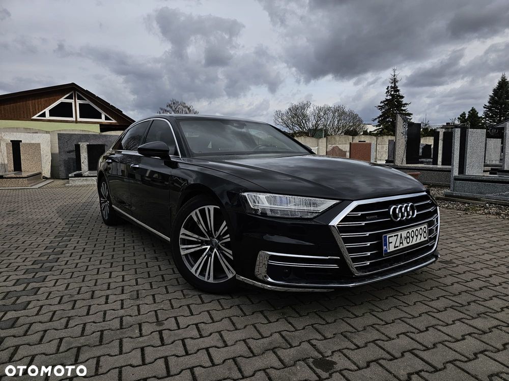 Audi A8 - 1