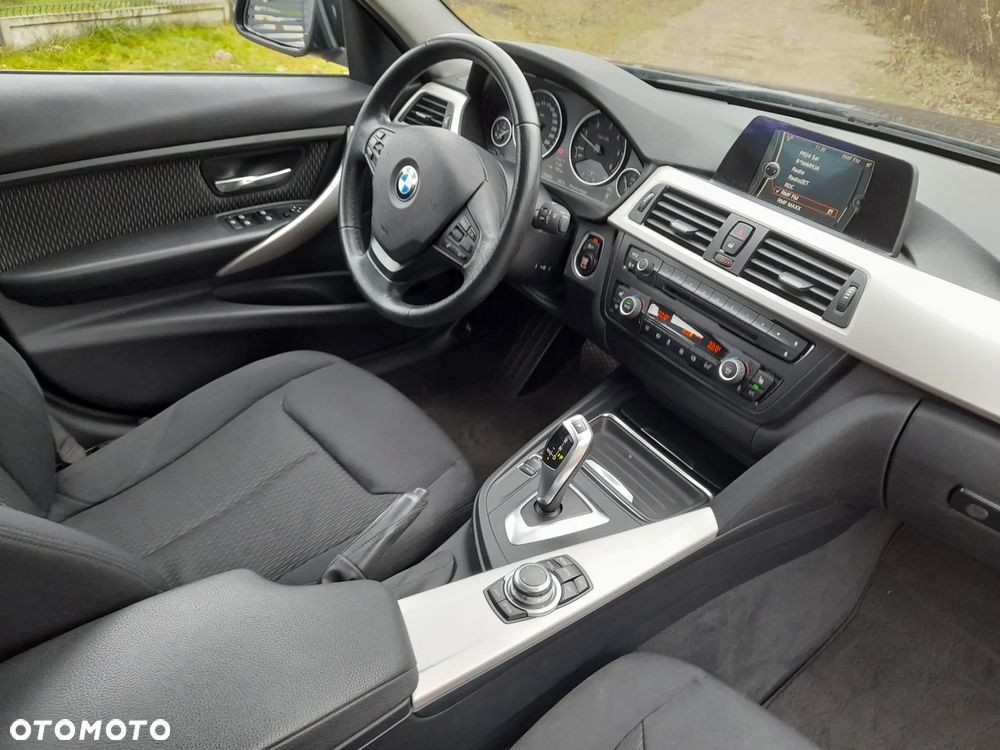 BMW Seria 3 316d Sport Line Shadow - 21
