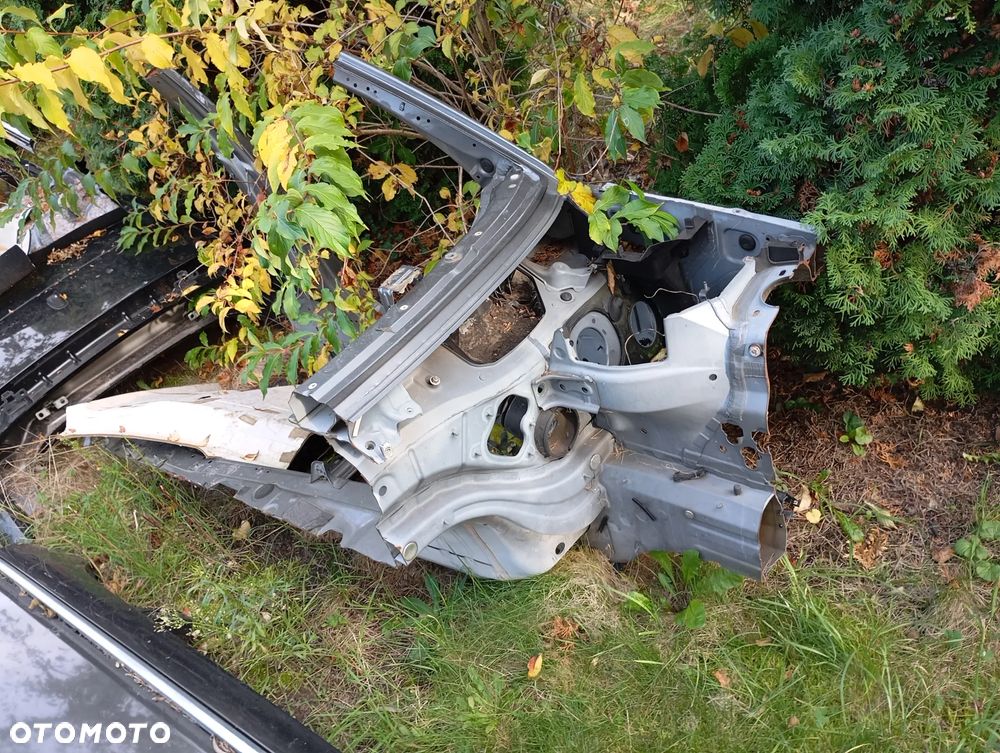 SŁUPEK PRÓG LEWY BMW E87 1