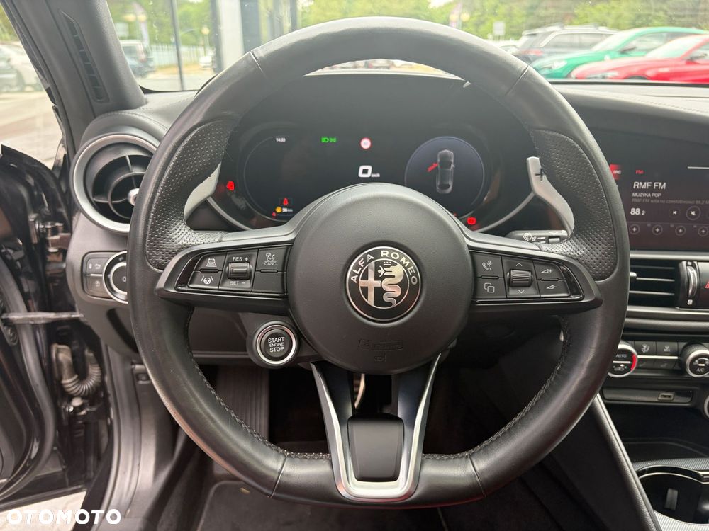 Alfa Romeo Giulia - 14