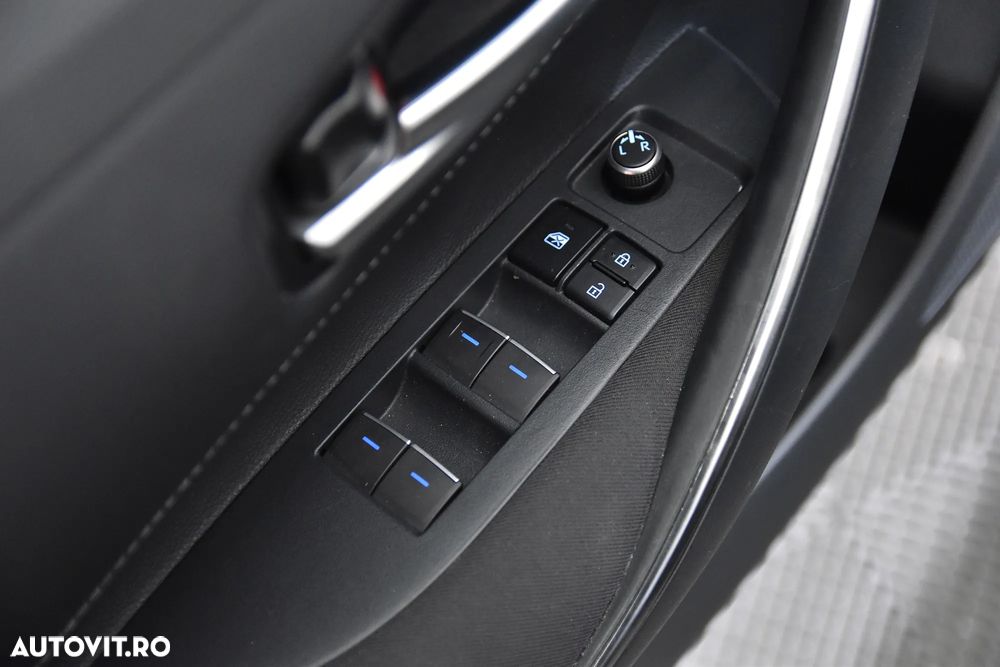 Toyota Corolla 1.8 HSD Business - 15