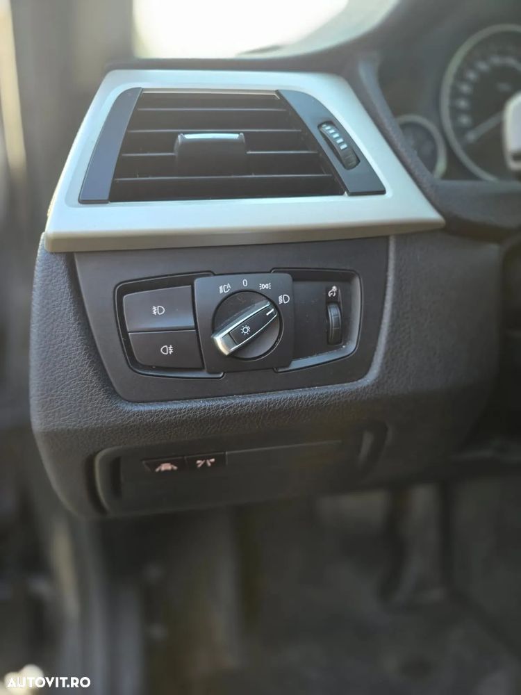 BMW Seria 3 320d Touring Aut. Advantage - 9