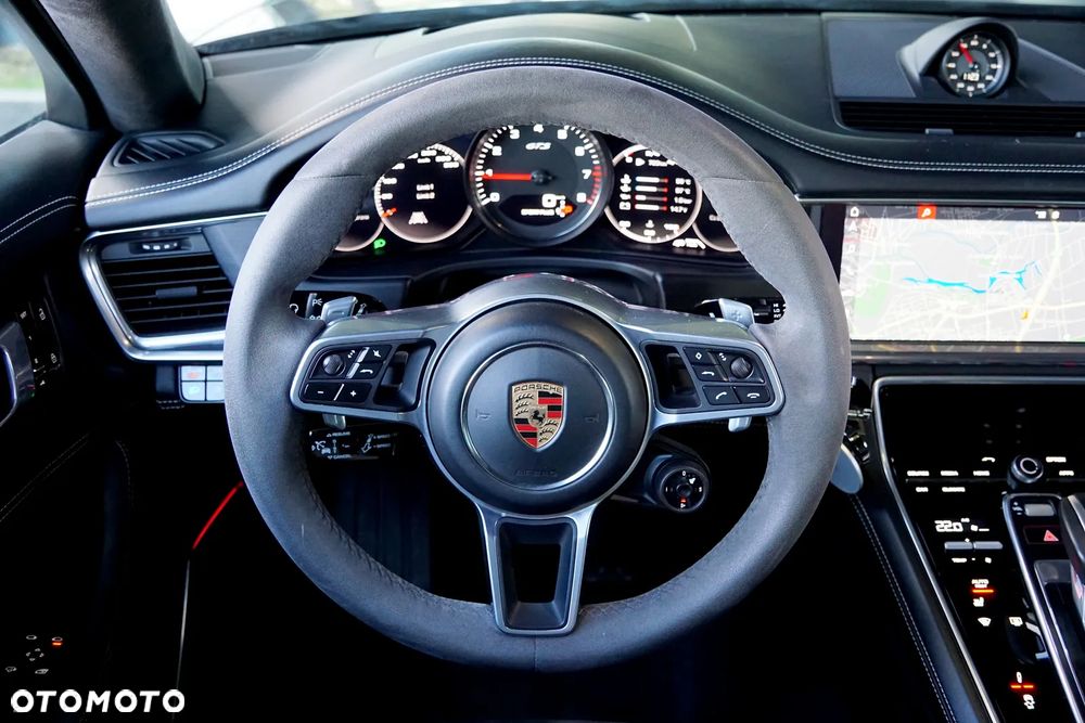 Porsche Panamera GTS - 30