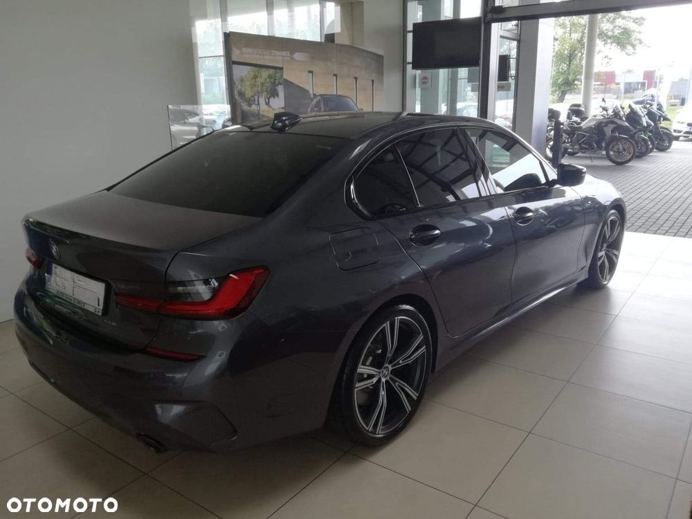 BMW Seria 3 330i M Sport sport - 7