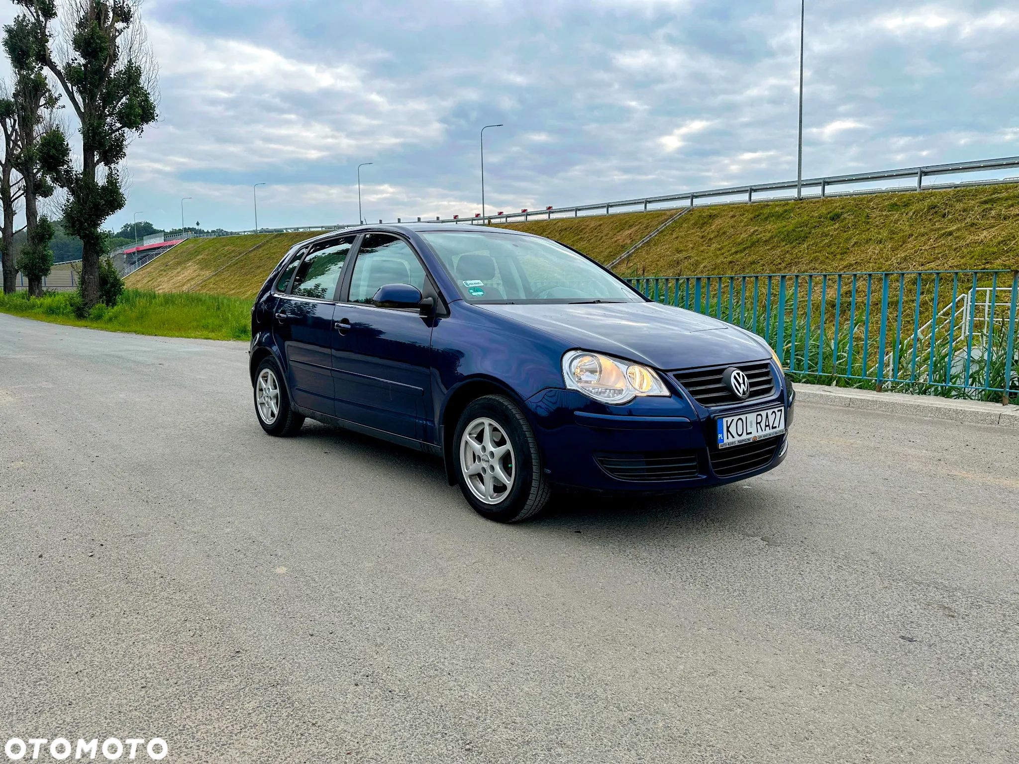 Volkswagen Polo 1.4 16V Comfortline - 1