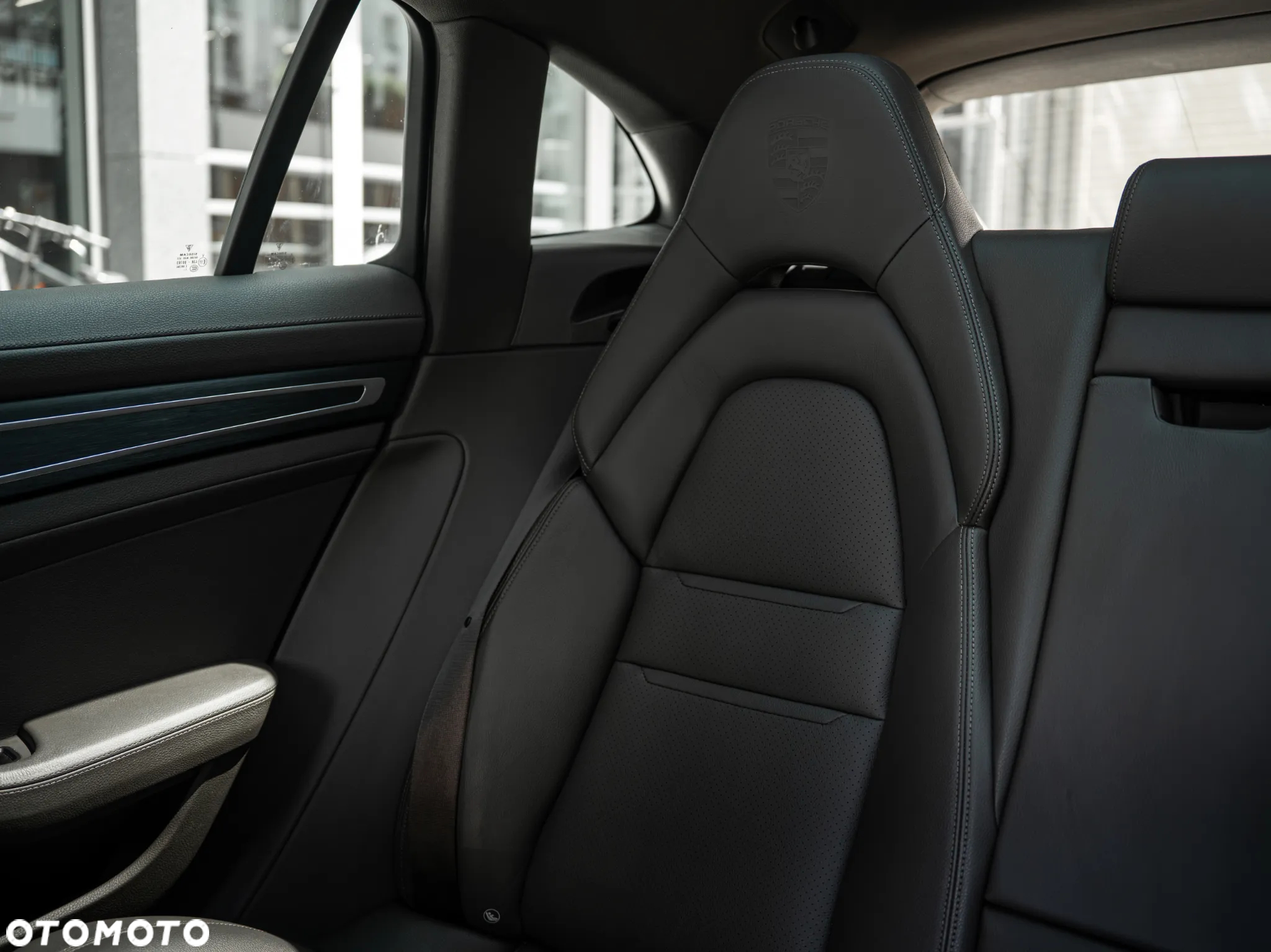 Porsche Panamera 4 Sport Turismo Platinum Edition - 21