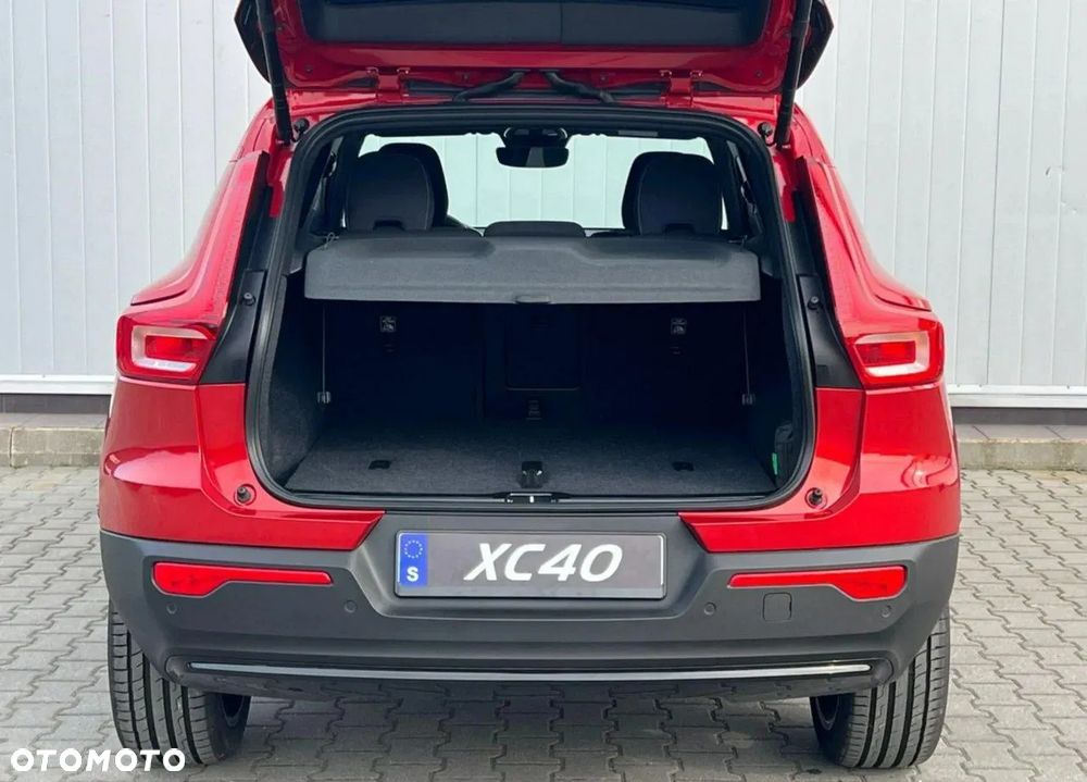 Volvo XC 40 B4 AWD Plus Dark - 13