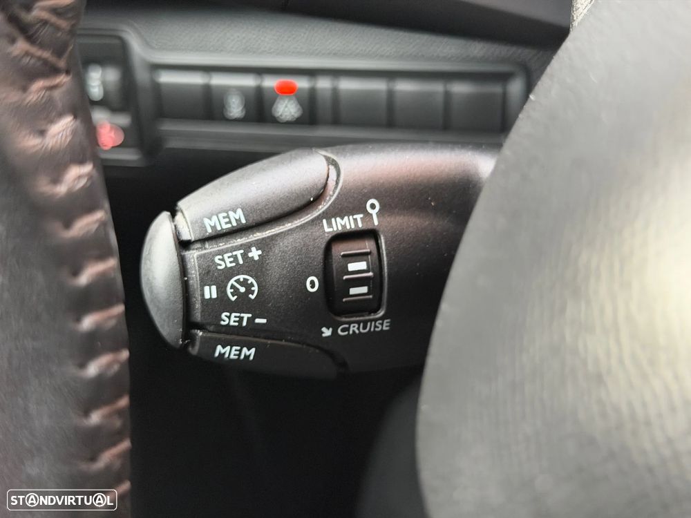 Peugeot 308 1.2 PureTech Active J17 - 11