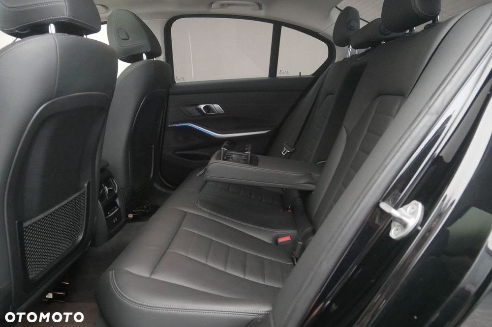BMW Seria 3 - 15