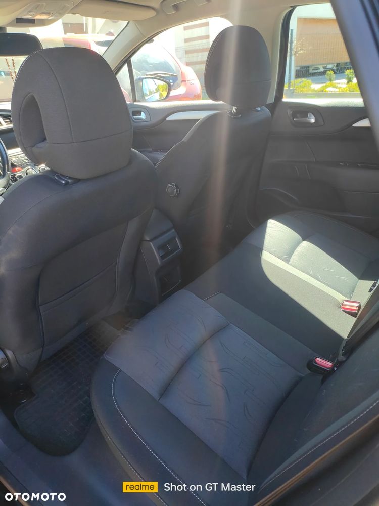 Citroën C4 HDi 90 Attraction - 6