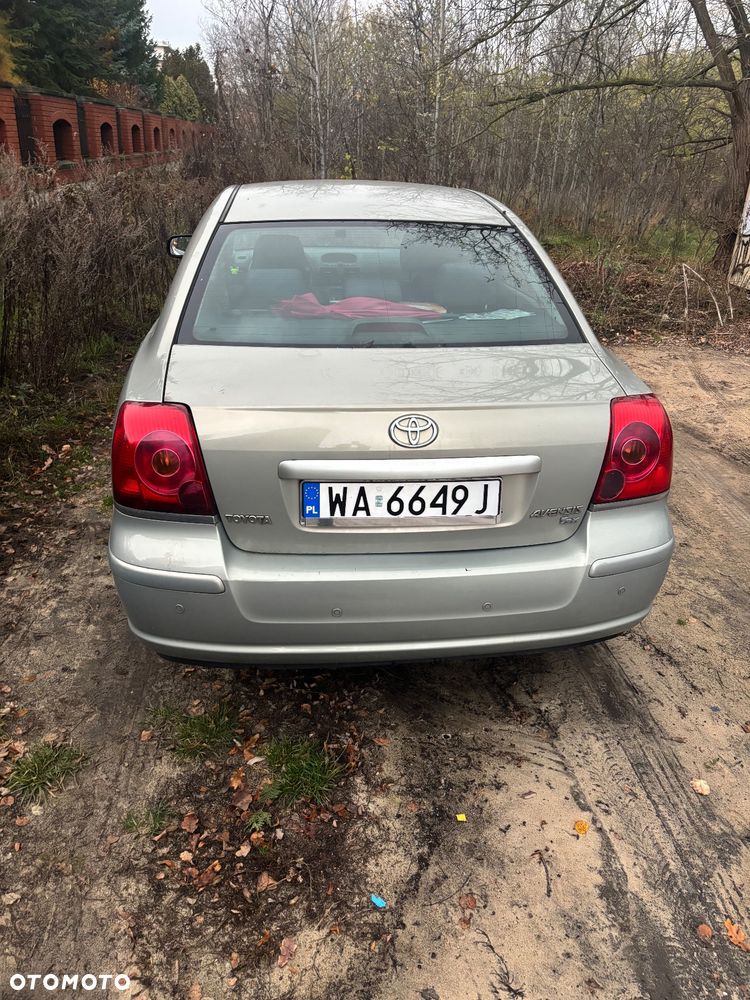 Toyota Avensis 1.8 VVT-i Automatik Sol - 3