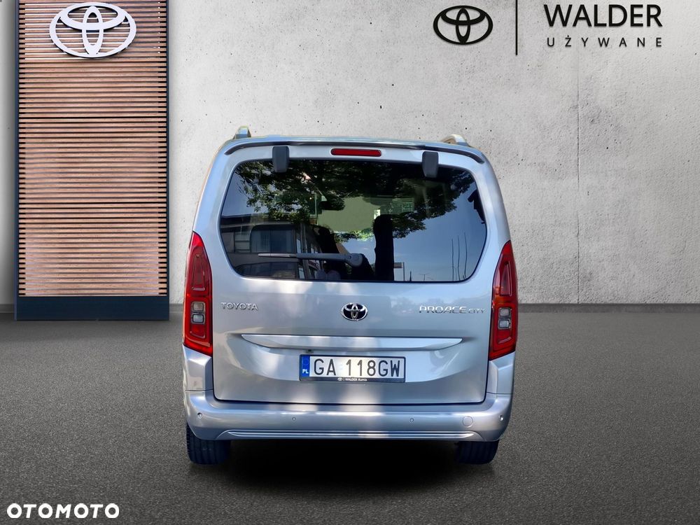 Toyota Proace City Verso Long 1.5 D-4D Family - 6