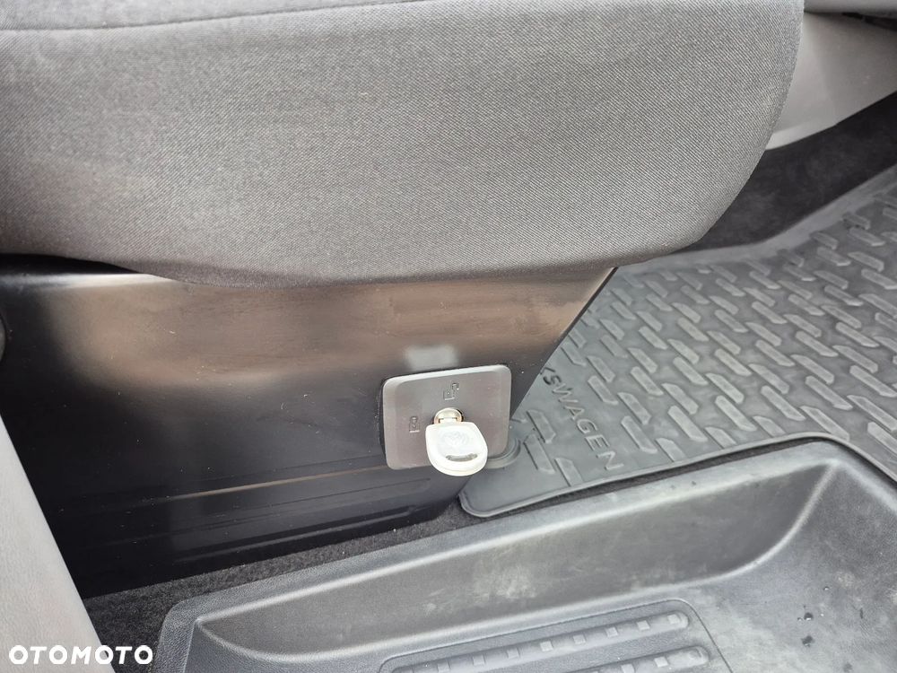 Volkswagen Transporter - 21