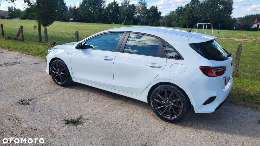 Kia Ceed 1.6 CRDi SCR M - 10
