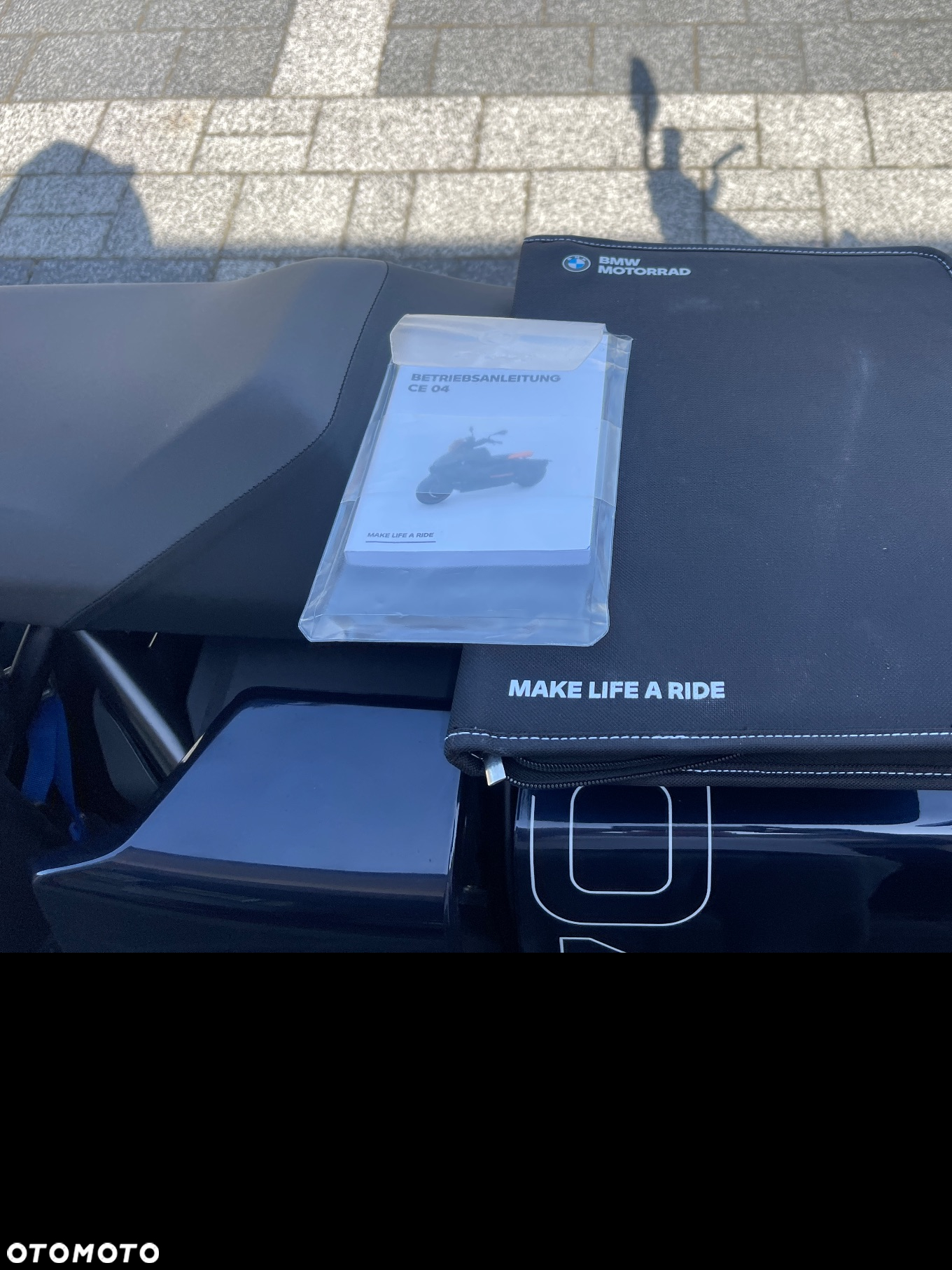 BMW CE 04 - 24