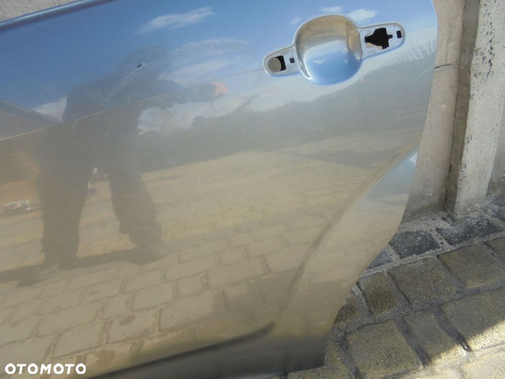TOYOTA COROLLA VERSO LIFT - drzwi tylne lewe - 3