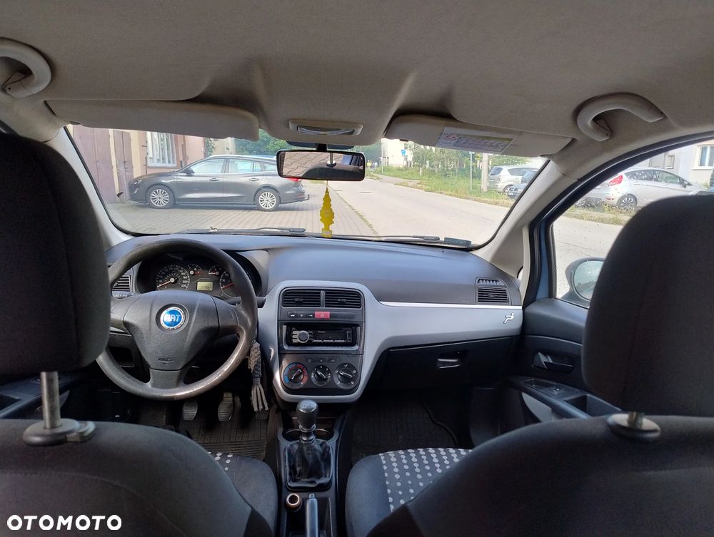 Fiat Punto 1.4 16V Dynamic - 6