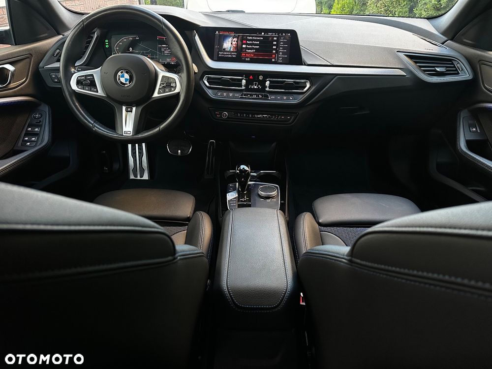 BMW Seria 2 218d M Sport - 23
