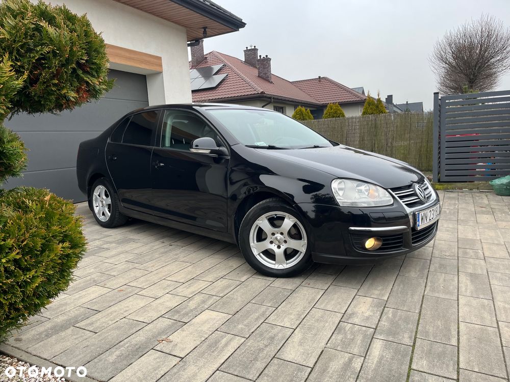 Volkswagen Jetta 1.9 TDI Comfortline - 4