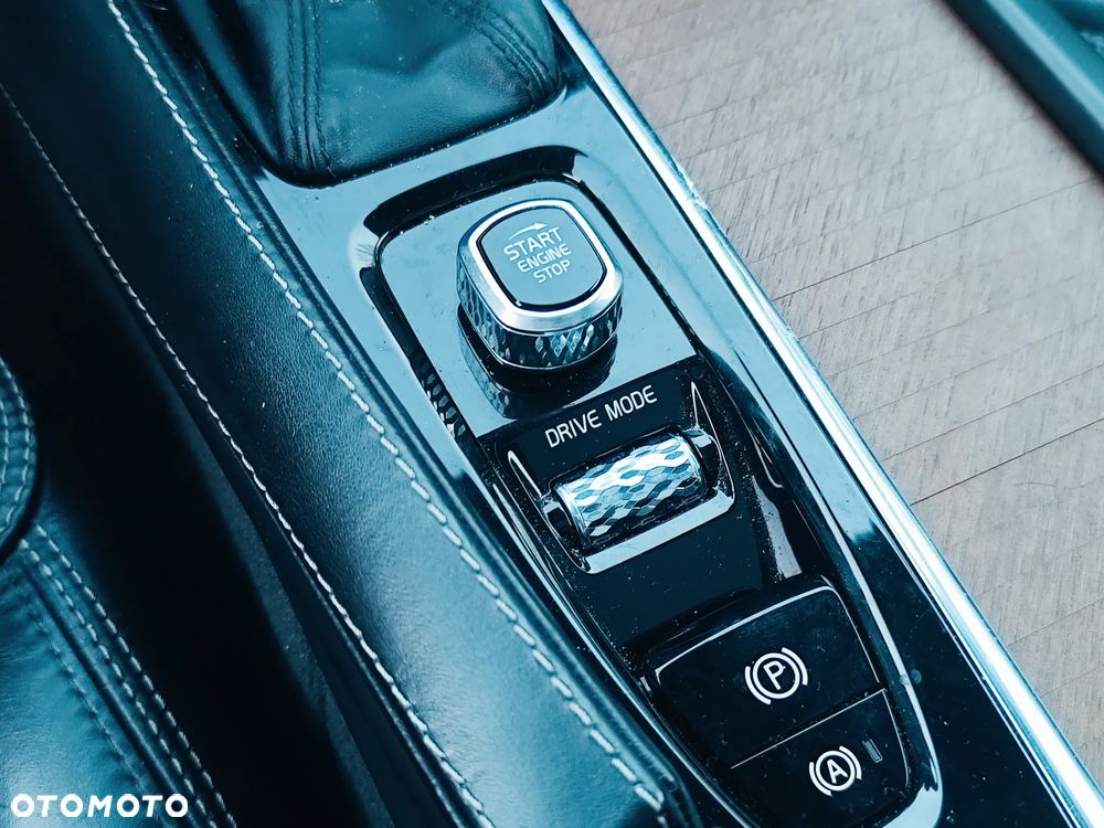 Volvo XC 90 D5 AWD Geartronic Inscription - 23
