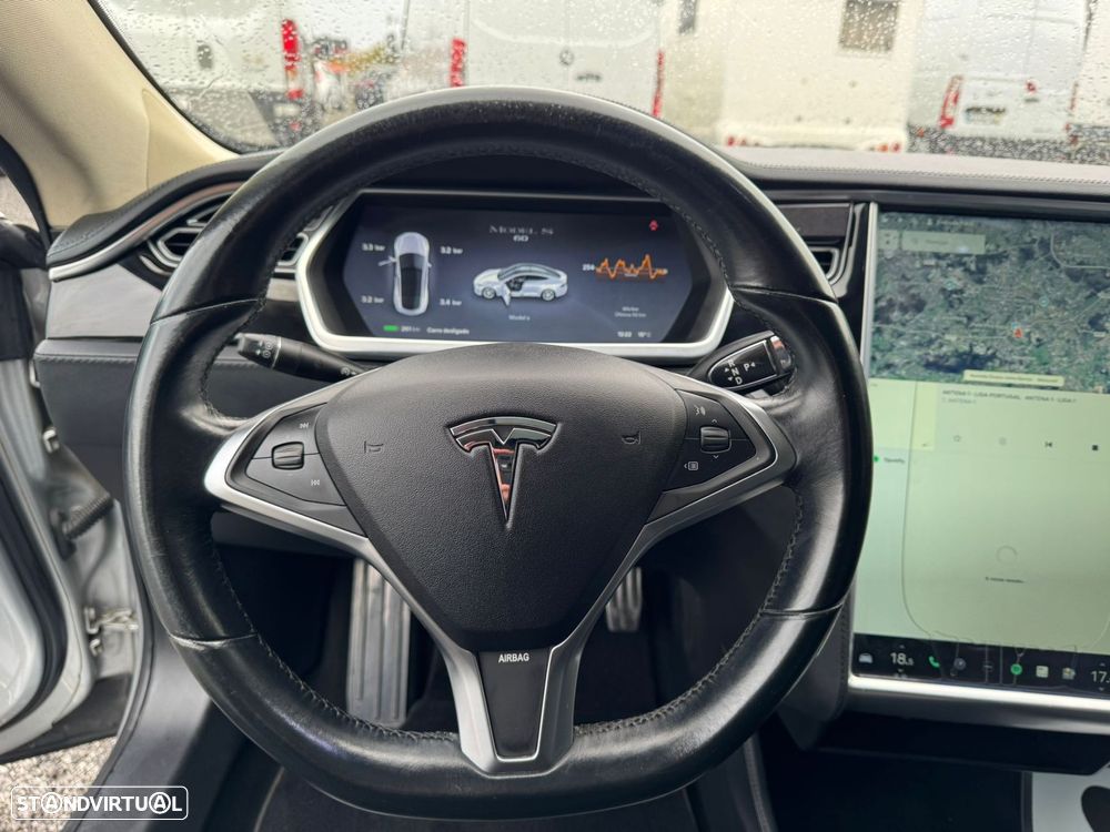 Tesla Model S 60D - 39