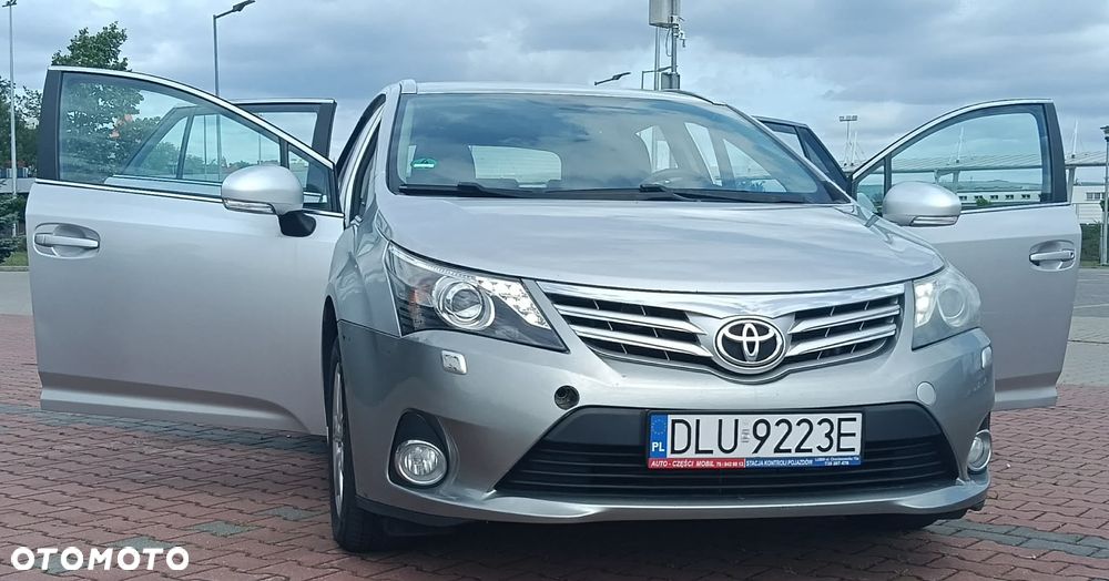 Toyota Avensis 2.0 Style MS - 33