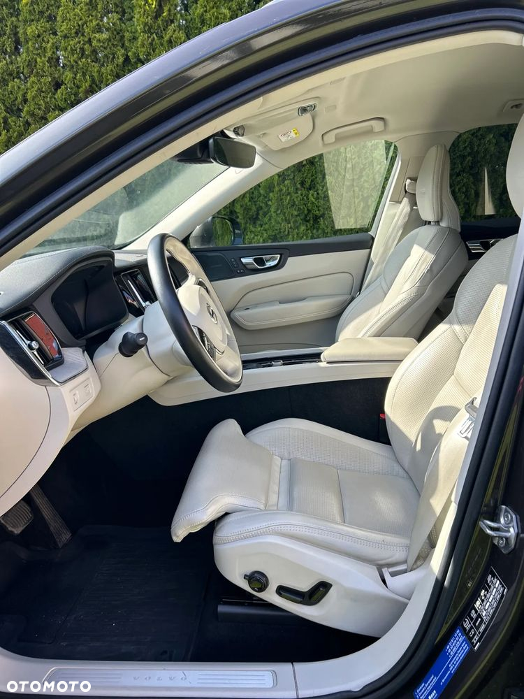Volvo XC 60 D4 Inscription - 16