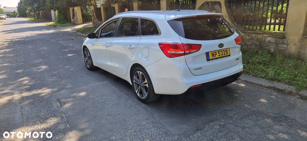 Kia Ceed 1.6 CRDi 136 DCT ISG Platinum Edition - 8