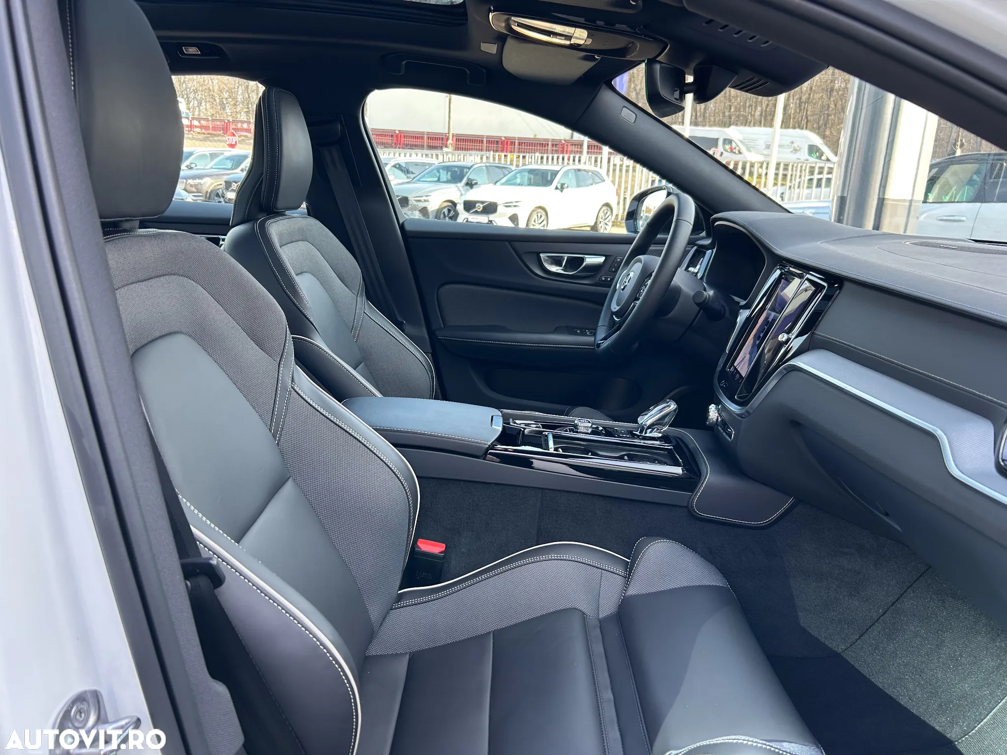 Volvo S60 T8 eAWD R-Design - 14