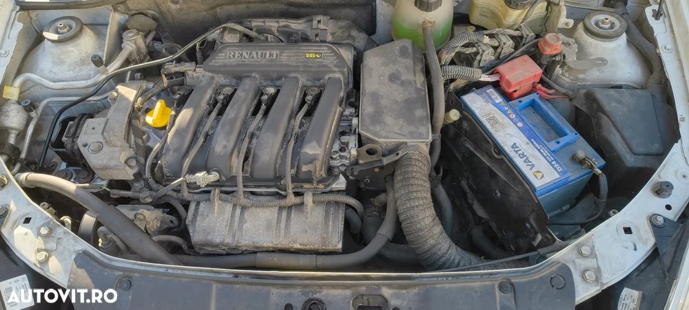 Renault Symbol 1.6 16V Collection - 9