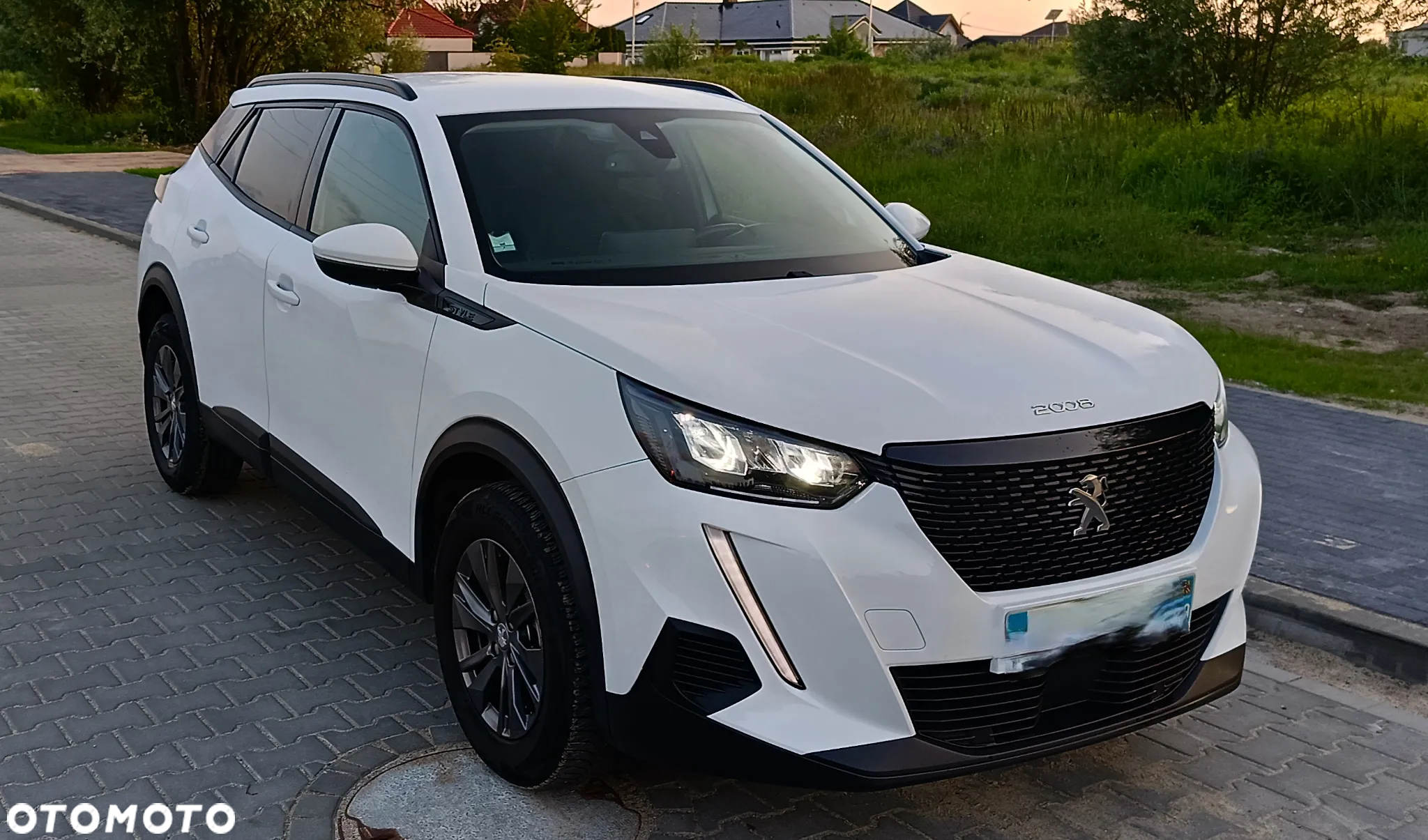 Peugeot 2008 PureTech 100 Style S&S BVM6 - 4