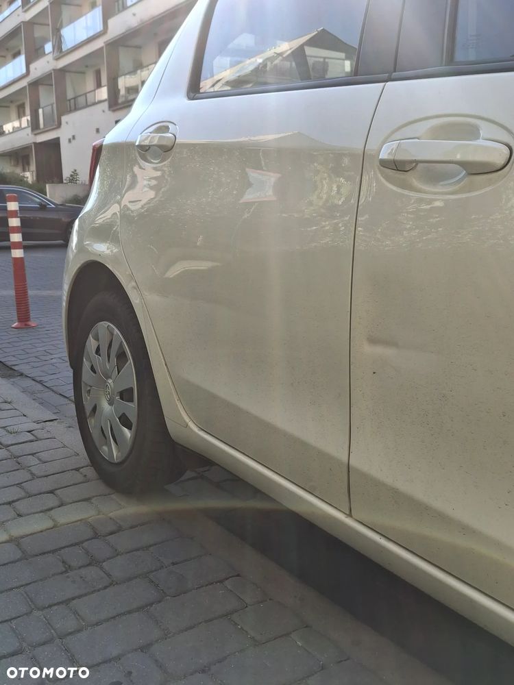 Toyota Yaris 1.0 Active EU6 - 5