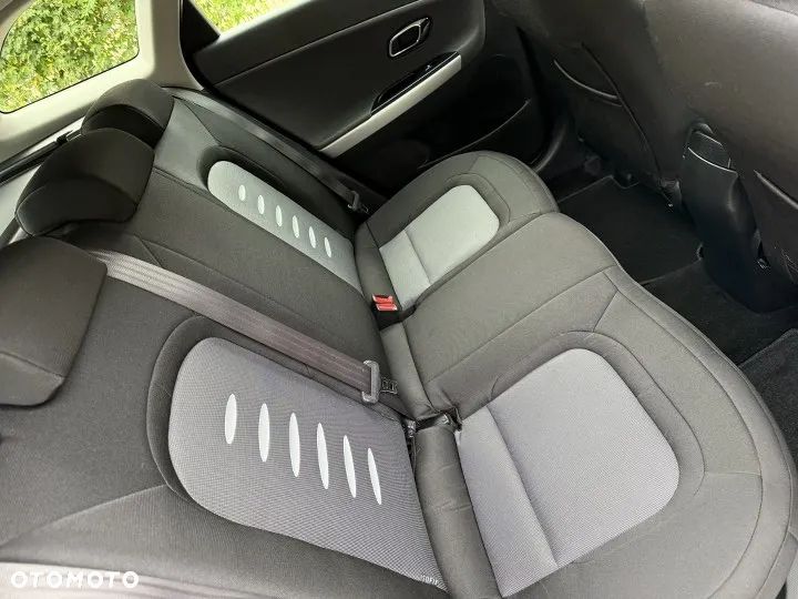 Kia Ceed 1.6 GDI SW Platinum Edition - 34