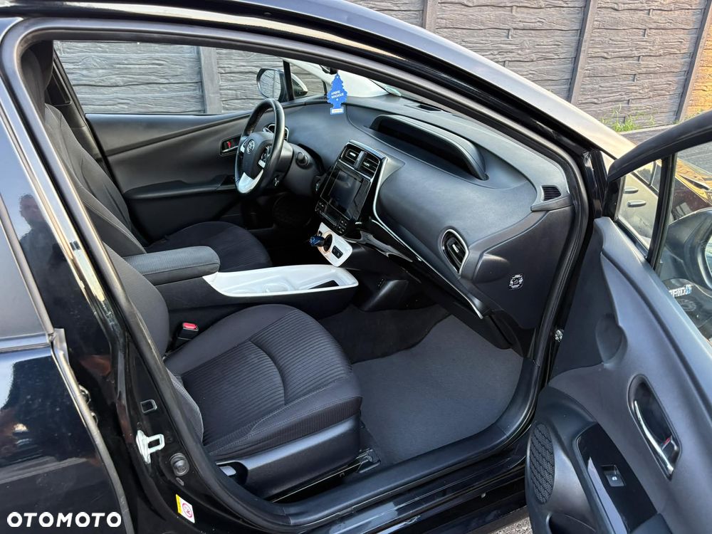 Toyota Prius Hybrid - 12