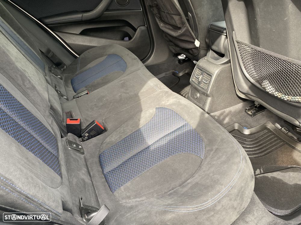 BMW X2 18 d sDrive Auto X Pack M - 29