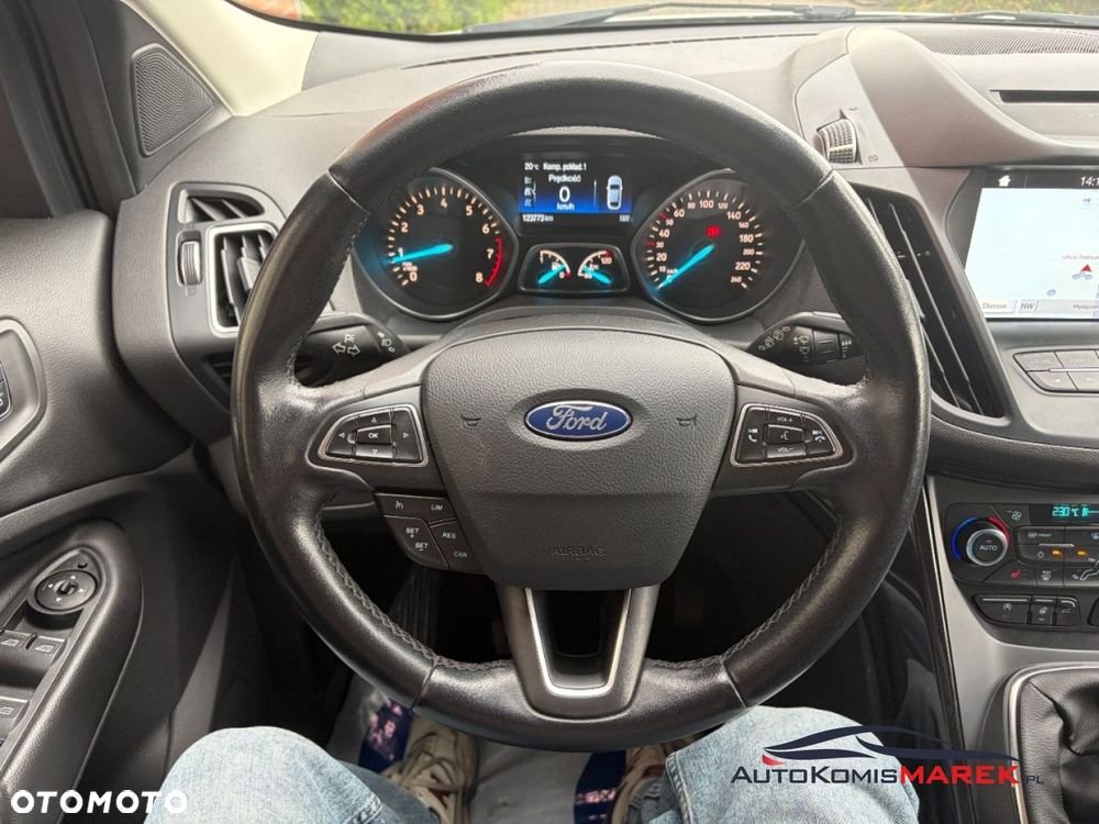 Ford Kuga 1.5 EcoBoost 2x4 Trend - 11