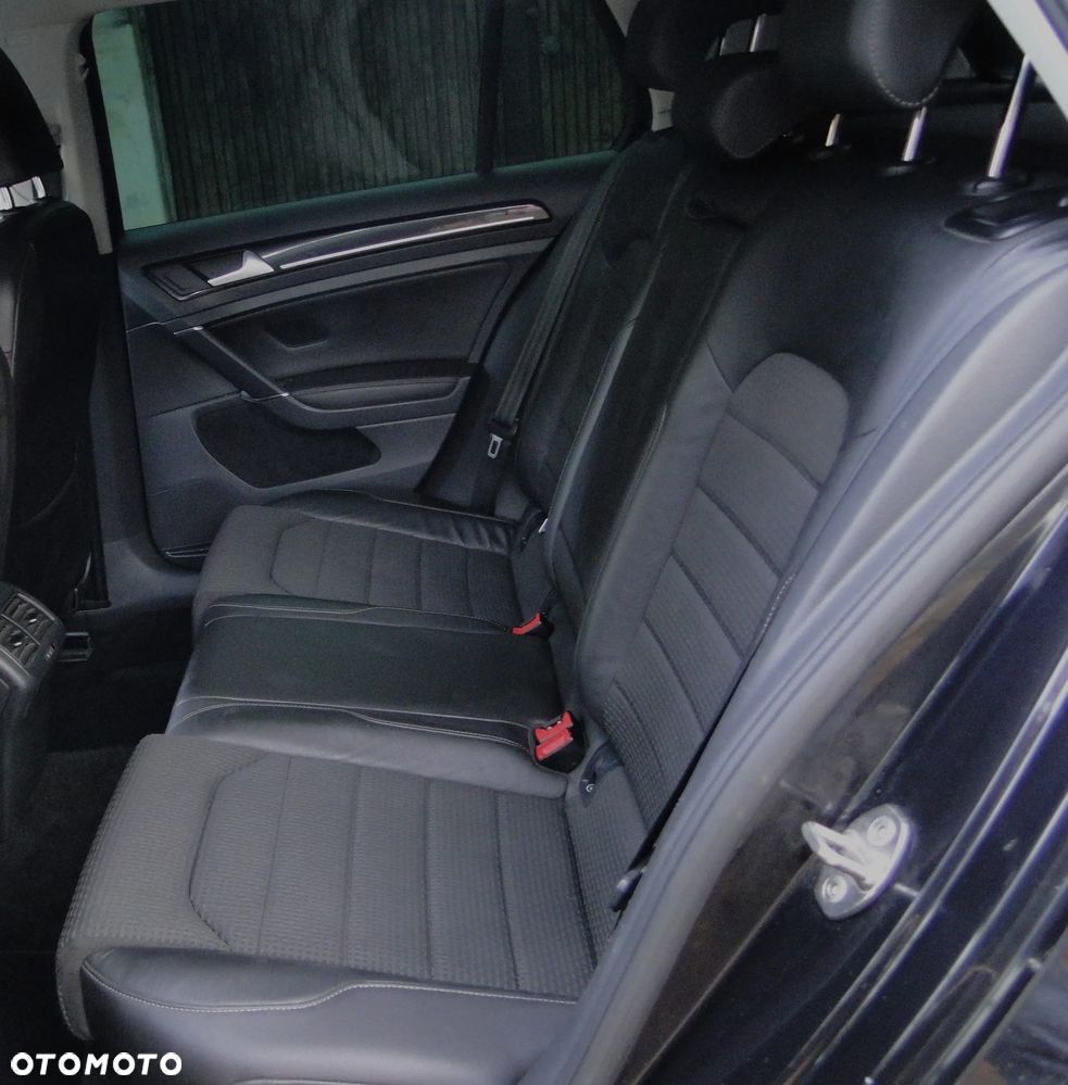 Volkswagen Golf 2.0 TDI SCR DSG R-Line - 20